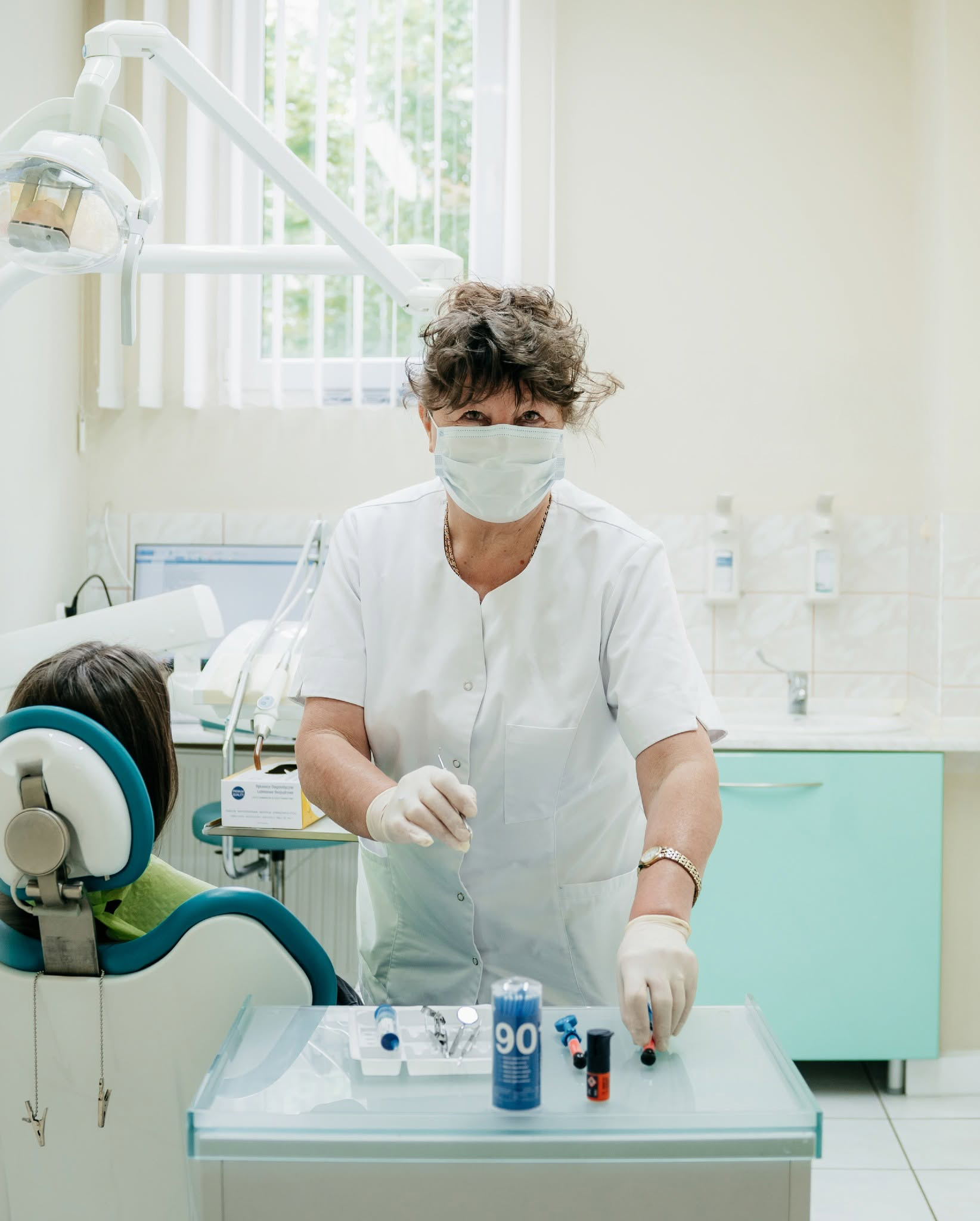 Praca przy pacjencie — stomatologia zachowawcza